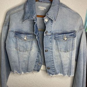 Cropped denim jacket